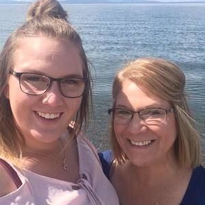 Meet your Posher, Stephanie